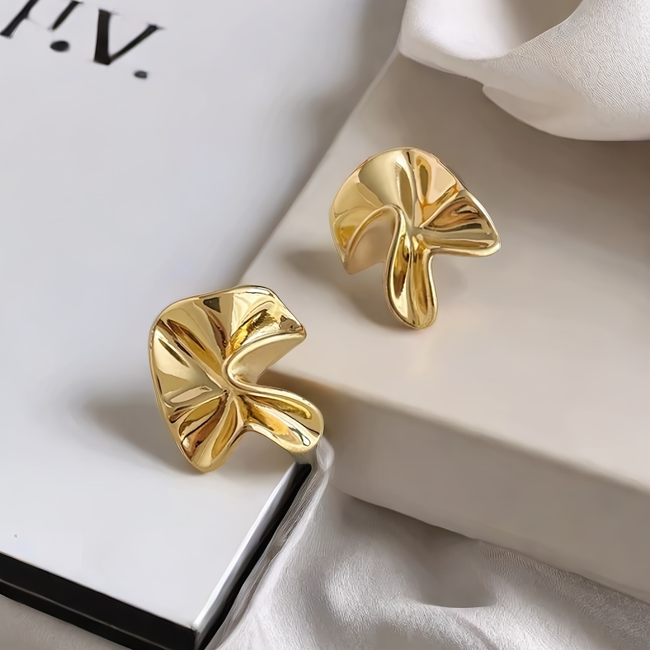 Minimalist Geometric Shaped Earrings for Women